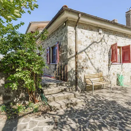 Vakantiehuis Lovely Holiday In With Garden
