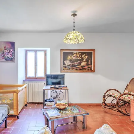 Vakantiehuis Lovely Holiday In With Garden
